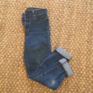 Levi dark denim wash wedgie fit size 25